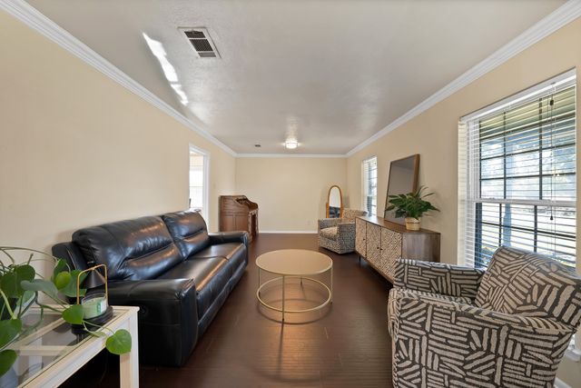 9426 Whittenburg Gate, Dallas, TX 75243