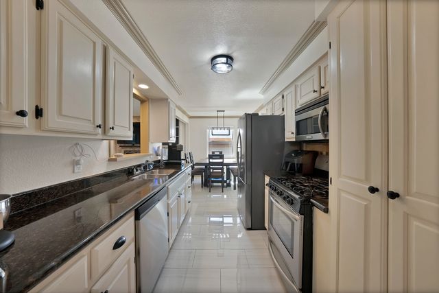 9426 Whittenburg Gate, Dallas, TX 75243