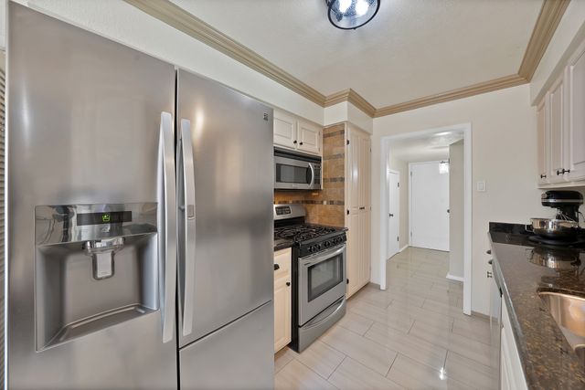 9426 Whittenburg Gate, Dallas, TX 75243