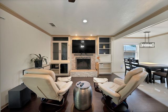 9426 Whittenburg Gate, Dallas, TX 75243