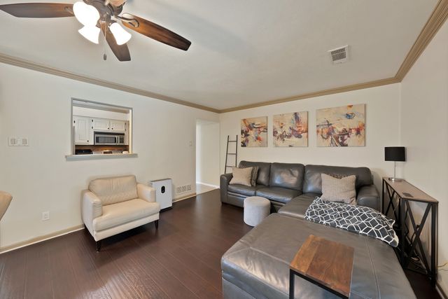 9426 Whittenburg Gate, Dallas, TX 75243