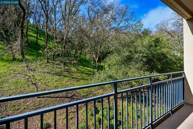 5920 Horsemans Canyon 1B, Walnut Creek, CA 94595