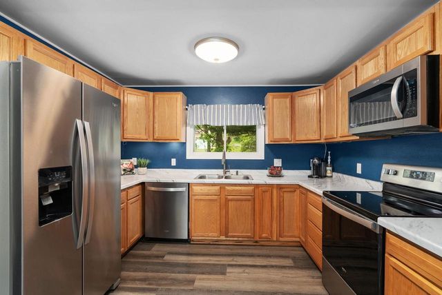 112 Cherokee Drive, Edgerton, WI 53534