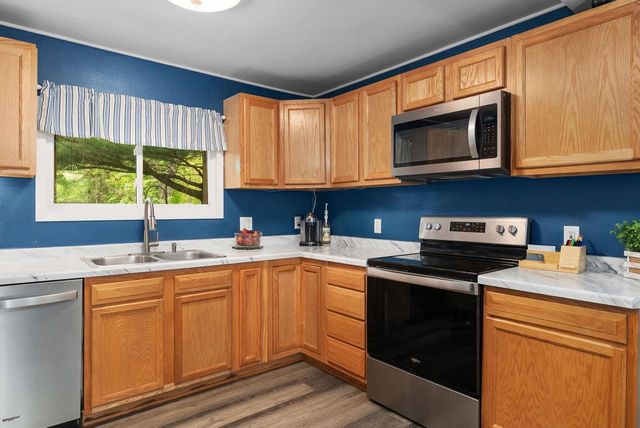 112 Cherokee Drive, Edgerton, WI 53534