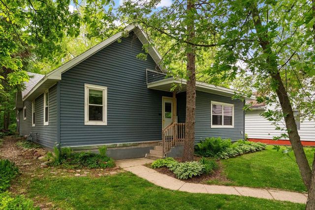 112 Cherokee Drive, Edgerton, WI 53534