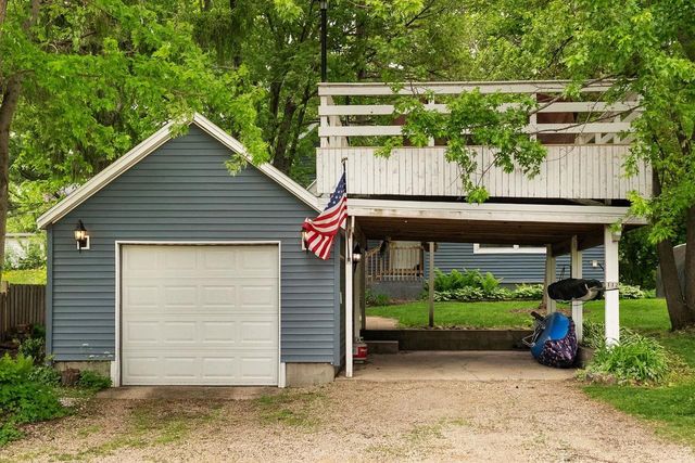 112 Cherokee Drive, Edgerton, WI 53534