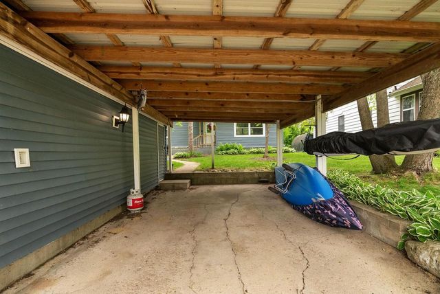 112 Cherokee Drive, Edgerton, WI 53534