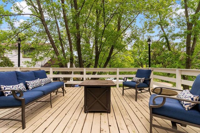 112 Cherokee Drive, Edgerton, WI 53534