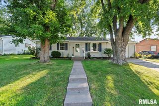 1107 N THORNWOOD Avenue, Davenport, IA 52804