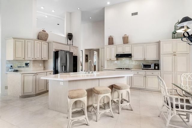 17571 Bocaire Way, Boca Raton, FL 33487