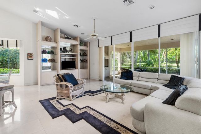 17571 Bocaire Way, Boca Raton, FL 33487