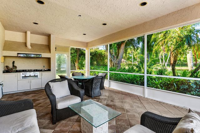 17571 Bocaire Way, Boca Raton, FL 33487