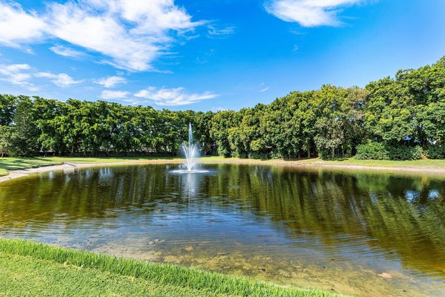 17571 Bocaire Way, Boca Raton, FL 33487