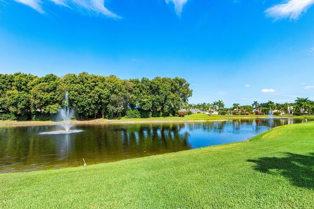 17571 Bocaire Way, Boca Raton, FL 33487
