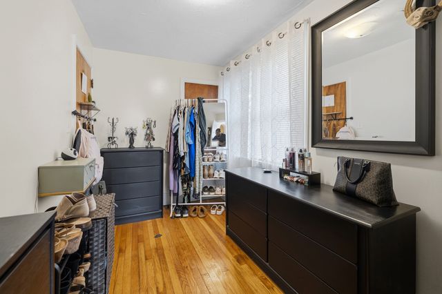 7 Norfolk Ave, Dartmouth, MA 02747