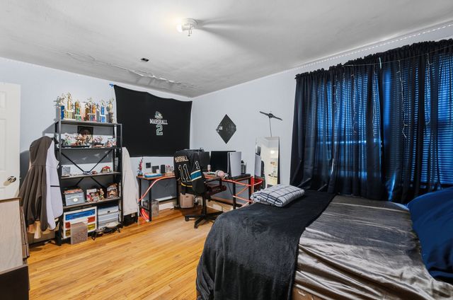 7 Norfolk Ave, Dartmouth, MA 02747
