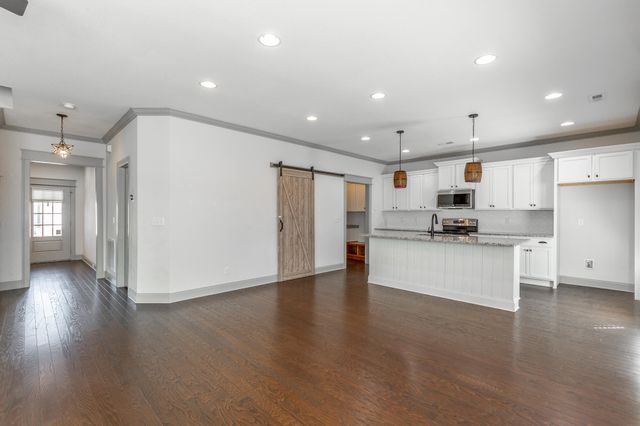 8512 Red Deer Lane, Ooltewah, TN 37363