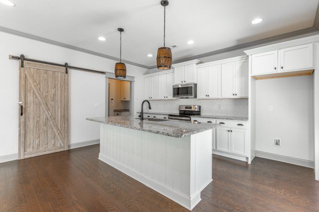 8512 Red Deer Lane, Ooltewah, TN 37363