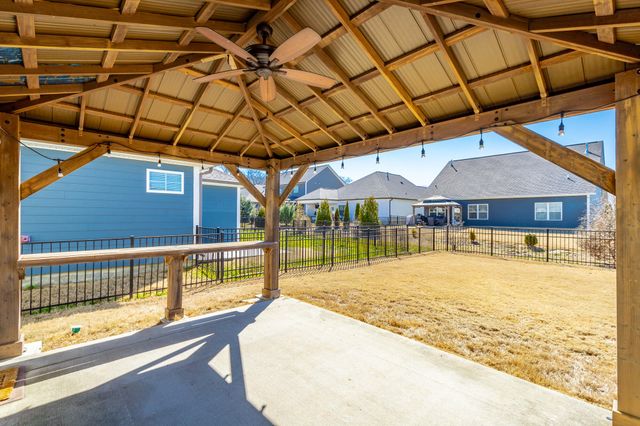 8512 Red Deer Lane, Ooltewah, TN 37363