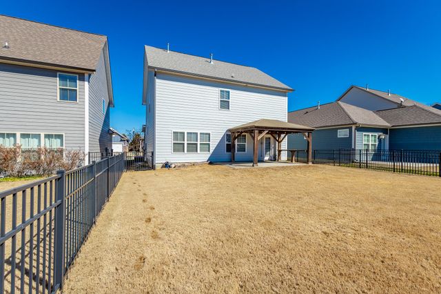 8512 Red Deer Lane, Ooltewah, TN 37363