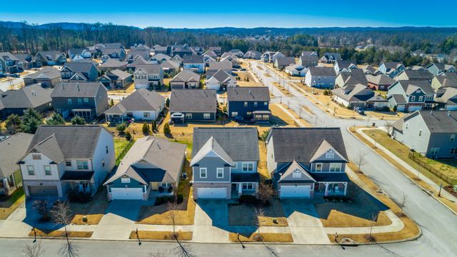 8512 Red Deer Lane, Ooltewah, TN 37363