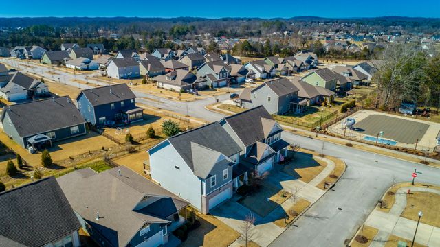 8512 Red Deer Lane, Ooltewah, TN 37363