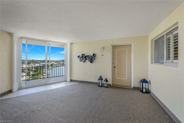 2150 Gulf Shore BLVD N 705, Naples, FL 34102