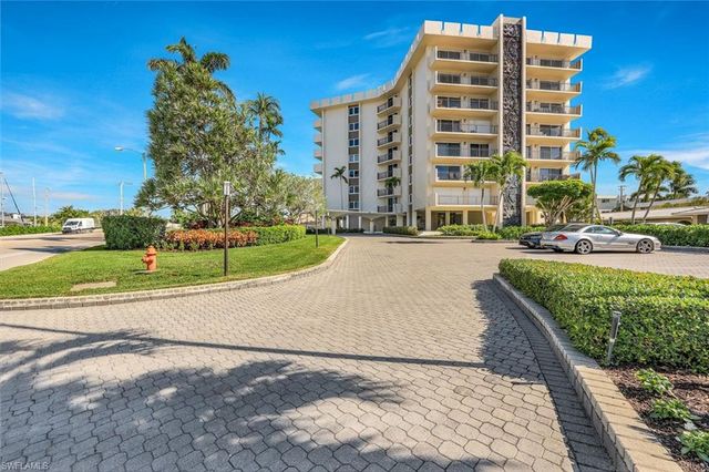 2150 Gulf Shore BLVD N 705, Naples, FL 34102