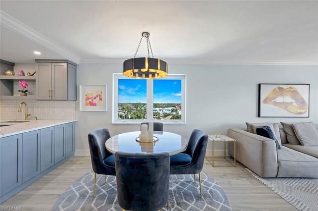 2150 Gulf Shore BLVD N 705, Naples, FL 34102