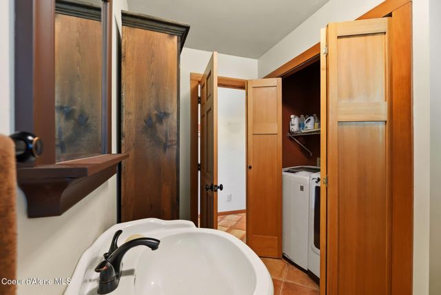 1255 Hickey Rd, Sandpoint, ID 83864