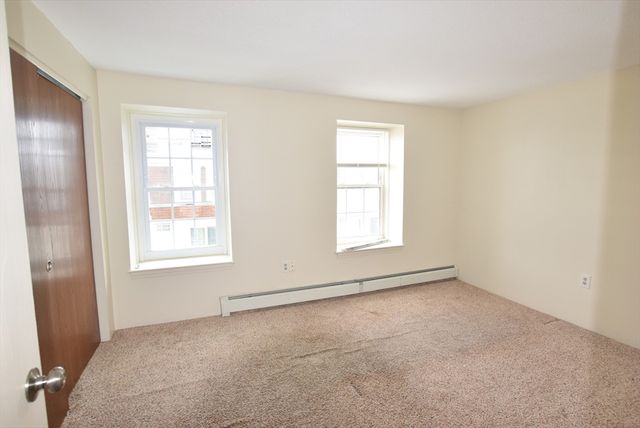 1245 Pawtucket Blvd 4, Lowell, MA 01854