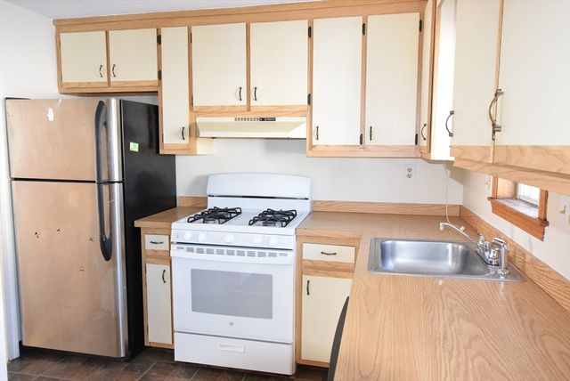 1245 Pawtucket Blvd 4, Lowell, MA 01854