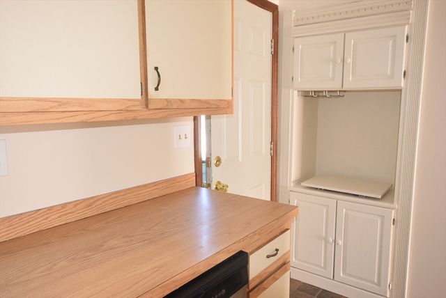 1245 Pawtucket Blvd 4, Lowell, MA 01854