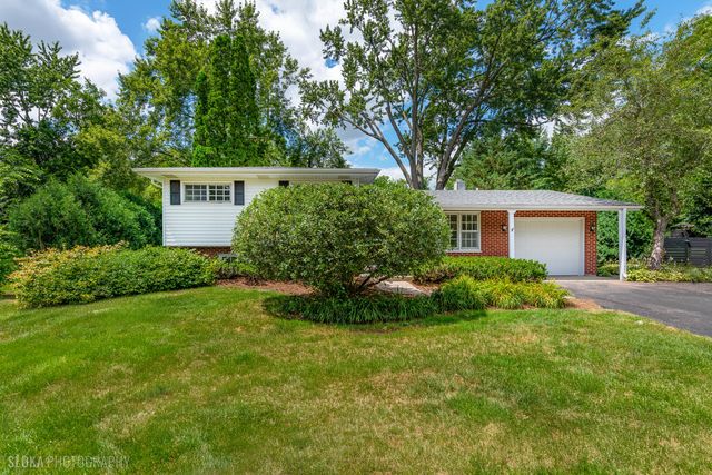 320 Deveron Circle, Cary, IL 60013