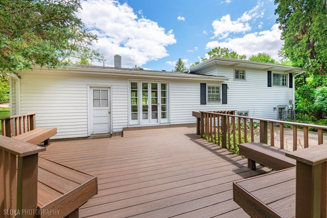 320 Deveron Circle, Cary, IL 60013