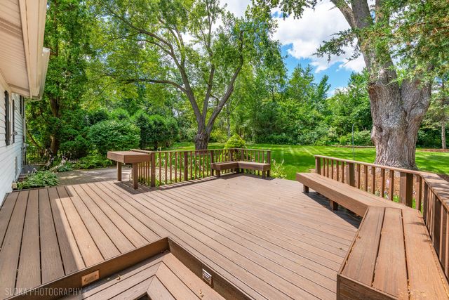 320 Deveron Circle, Cary, IL 60013
