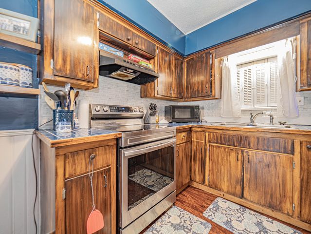 718 E LOGAN ST, Moberly, MO 65270