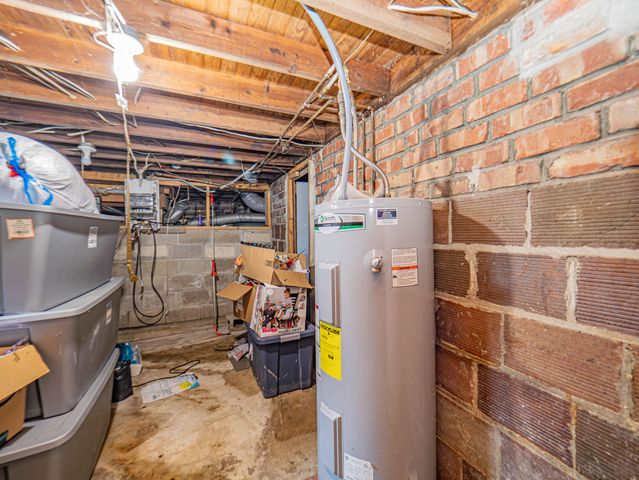 718 E LOGAN ST, Moberly, MO 65270