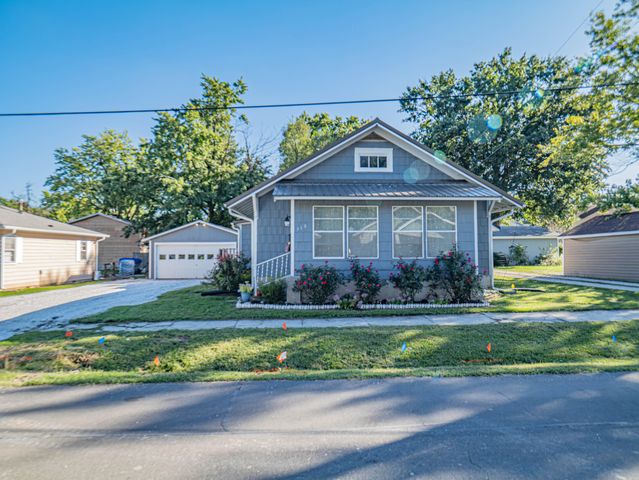 718 E LOGAN ST, Moberly, MO 65270