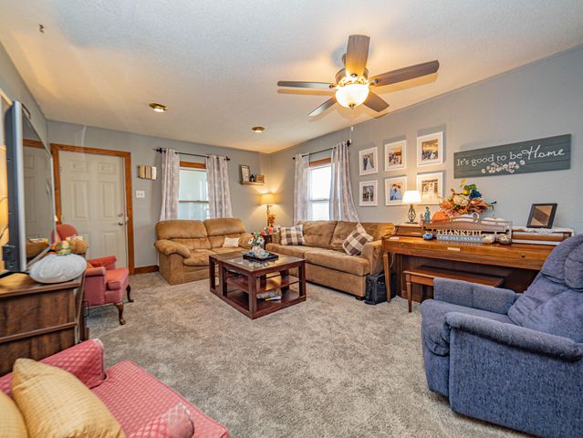 718 E LOGAN ST, Moberly, MO 65270