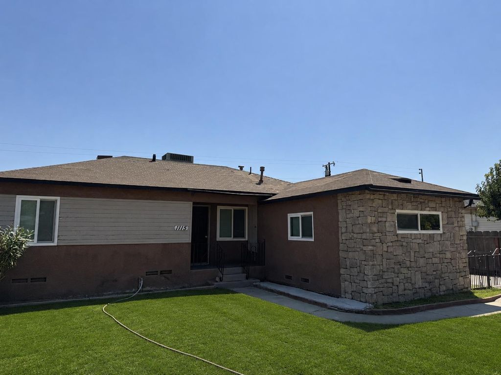 Image 1 of property listing at 1115 Dellavalle Avenue, Madera, CA 93638