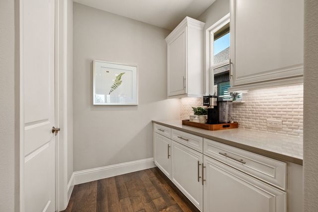 12513 Grosbeak Drive, Denton, TX 76207