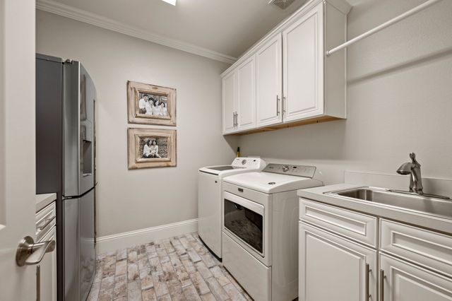 12513 Grosbeak Drive, Denton, TX 76207