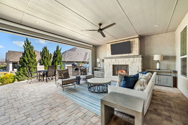 12513 Grosbeak Drive, Denton, TX 76207