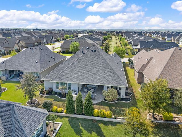 12513 Grosbeak Drive, Denton, TX 76207