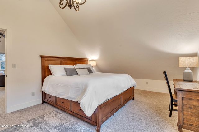 209 Pomrankey Ln, Dover, ID 83825