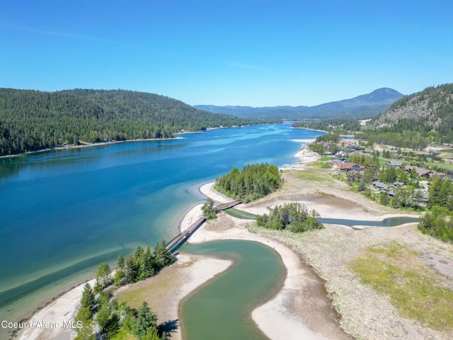 209 Pomrankey Ln, Dover, ID 83825