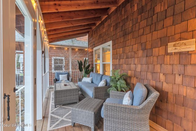 209 Pomrankey Ln, Dover, ID 83825