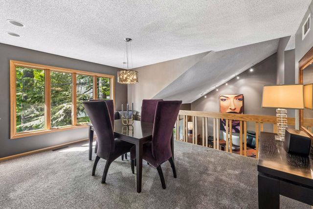 16890 5th Avenue N, Plymouth, MN 55447