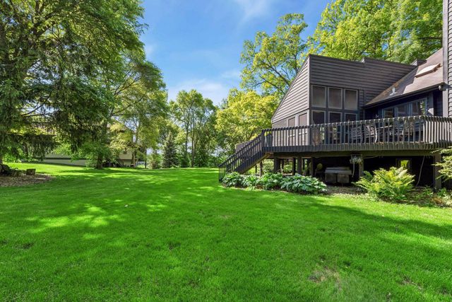 16890 5th Avenue N, Plymouth, MN 55447
